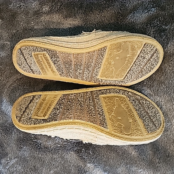 Rocketdog Slip Ons - Picture 2 of 3